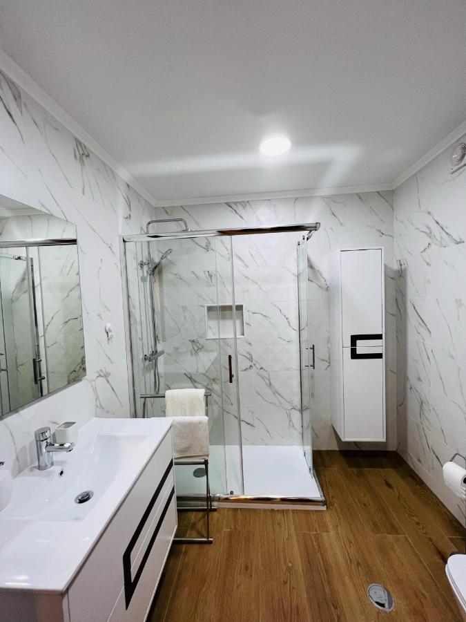 Beautiful Apartment - Family And Group Of Friends Povoa de Santa Iria Luaran gambar
