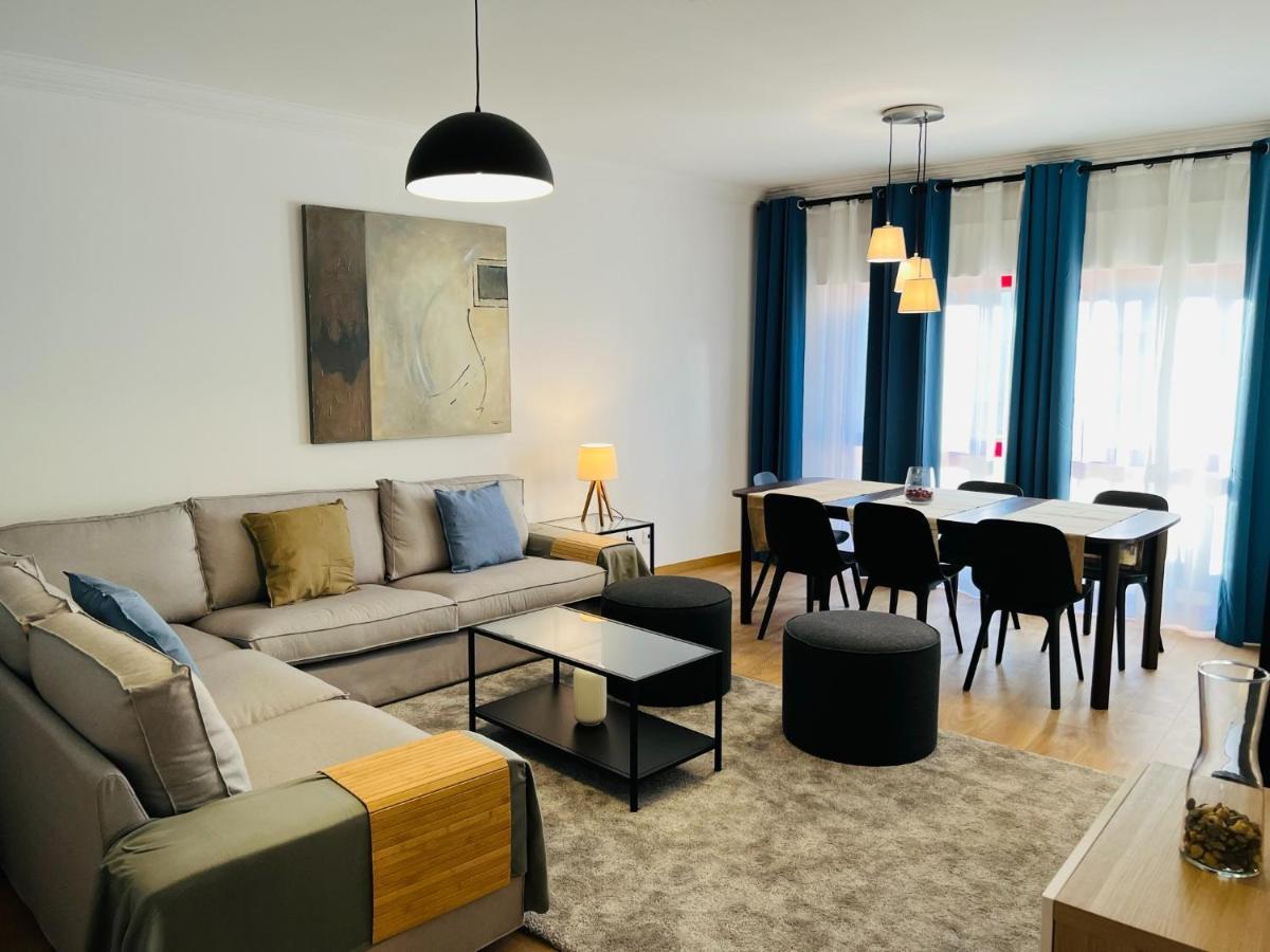 Beautiful Apartment - Family And Group Of Friends Povoa de Santa Iria Luaran gambar