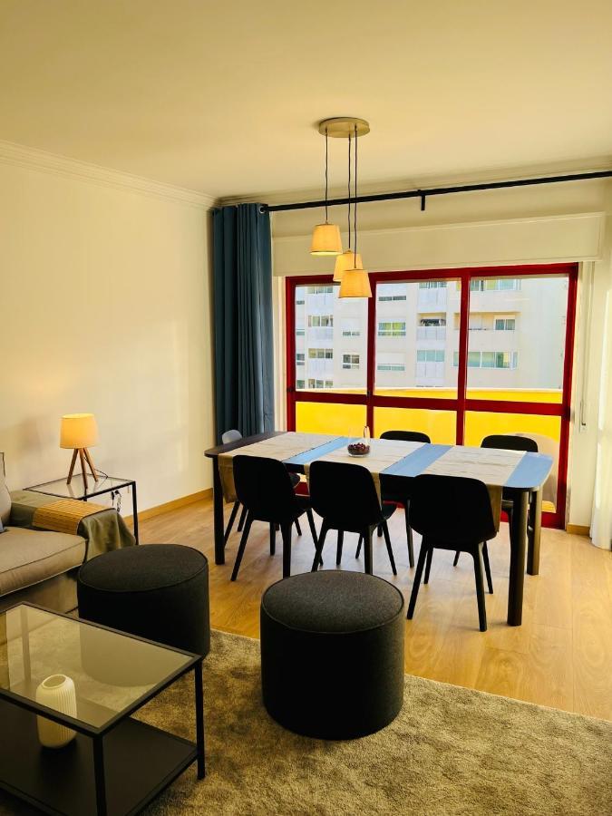 Beautiful Apartment - Family And Group Of Friends Povoa de Santa Iria Luaran gambar