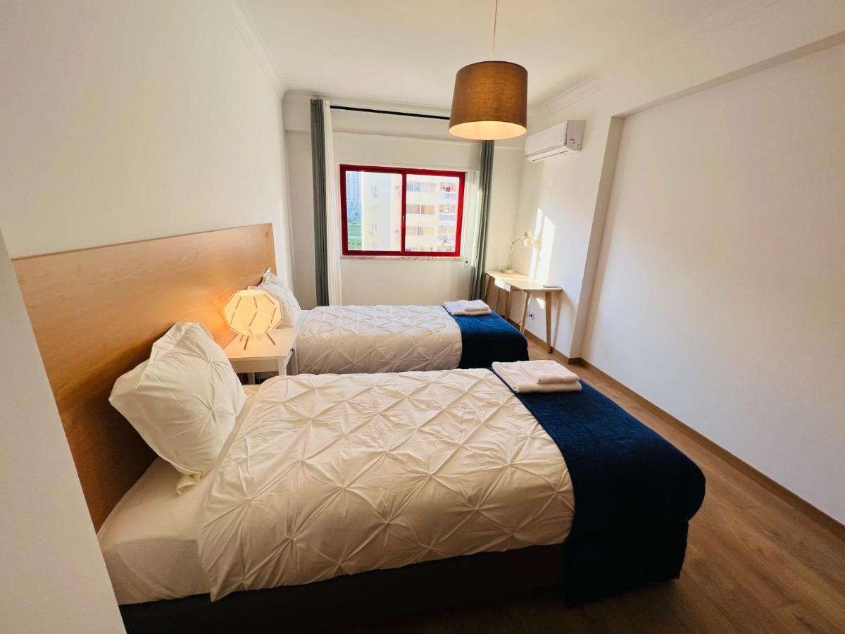 Beautiful Apartment - Family And Group Of Friends Povoa de Santa Iria Luaran gambar