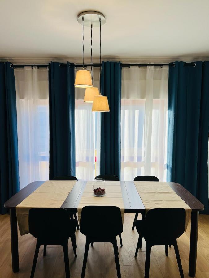 Beautiful Apartment - Family And Group Of Friends Povoa de Santa Iria Luaran gambar