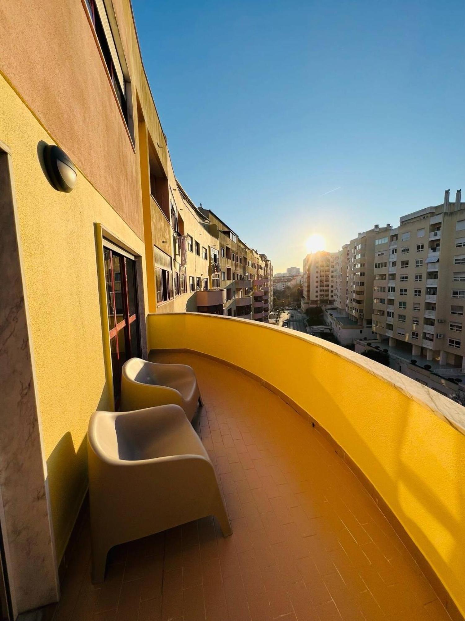 Beautiful Apartment - Family And Group Of Friends Povoa de Santa Iria Luaran gambar