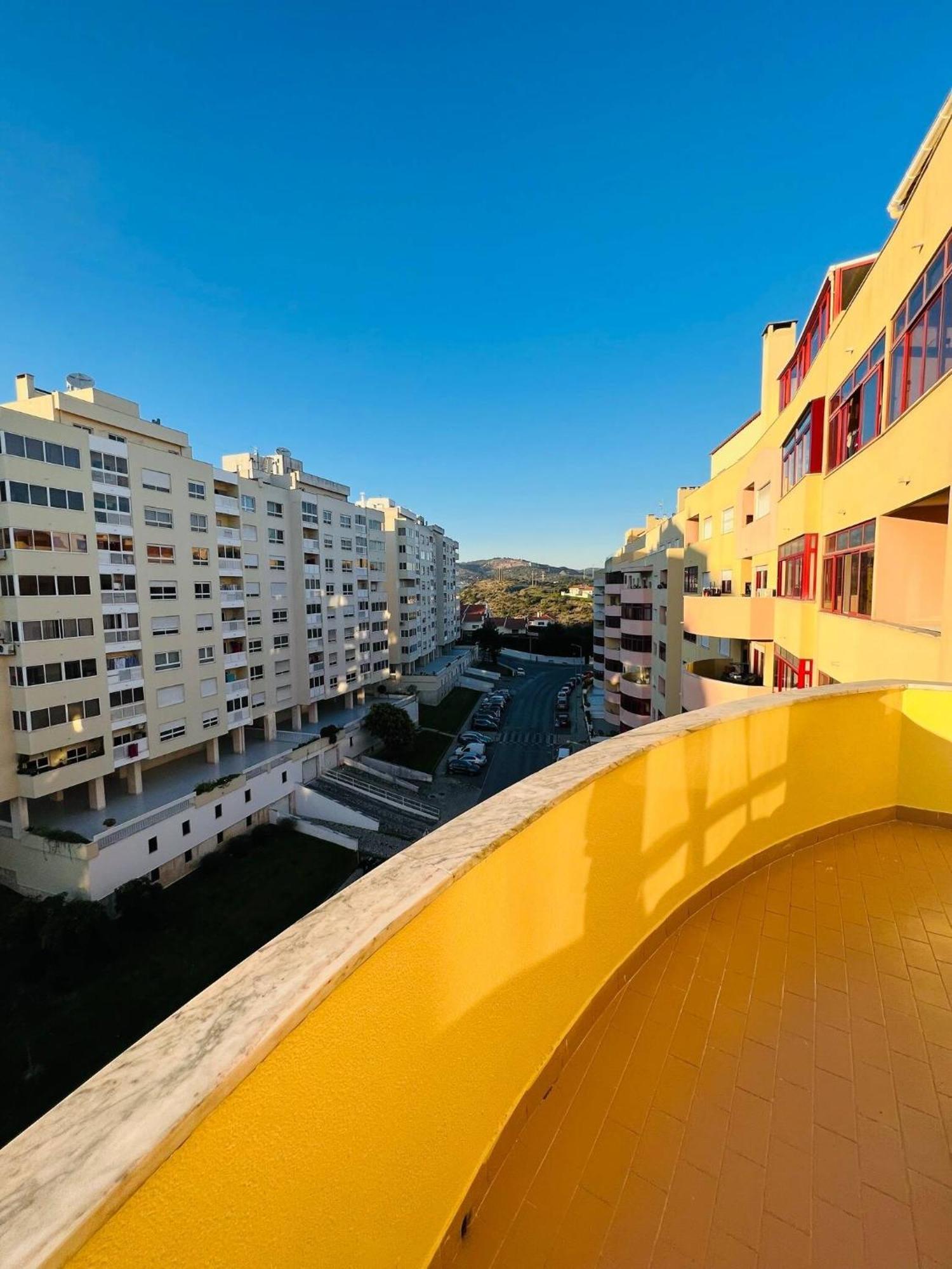 Beautiful Apartment - Family And Group Of Friends Povoa de Santa Iria Luaran gambar